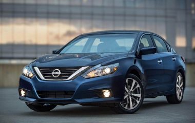 نیسان Altima 2.5 SL ، چرم ، سانروف